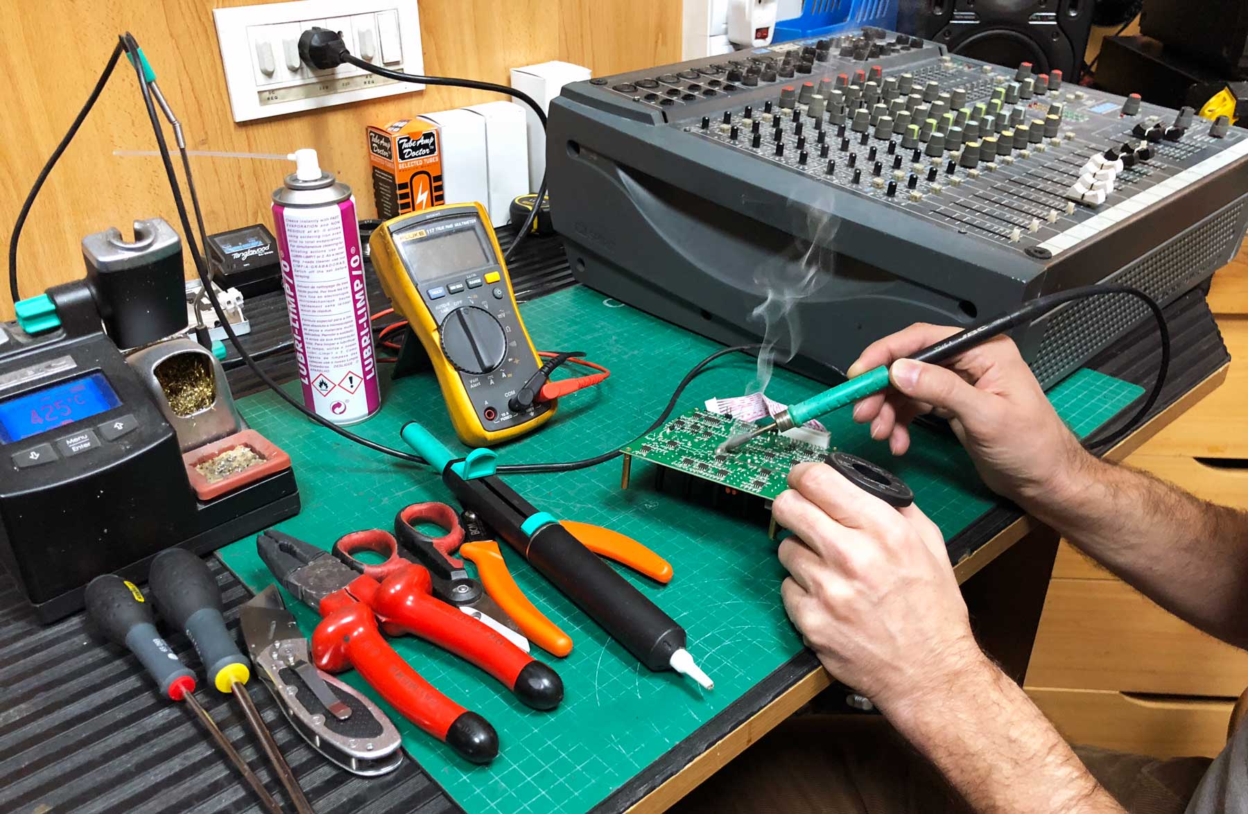 🔊 Reparación de Equipos de Música